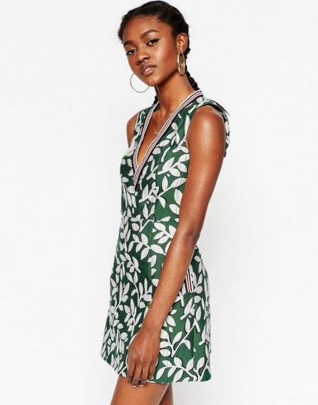 Green & White Asos leaf print skater dress – as worn by Lucy Watson at the 2015 Scottish Fashion Awards in London, 3 September 2015. Dress from ASOS.com. Celebrity fashion | star style | sleeveless dresses | Made in Chelsea - flipped