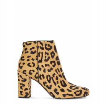 Add a touch of glamour with these Saint Laurent leopard print ankle boots. Designer fashion / autumn winter footwear / luxe style accessories