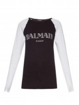 BALMAIN Logo-print contrast-sleeve jersey top. Monochrome tees | black & white t-shirts | womens designer tops | casual fashion | logo clothing
