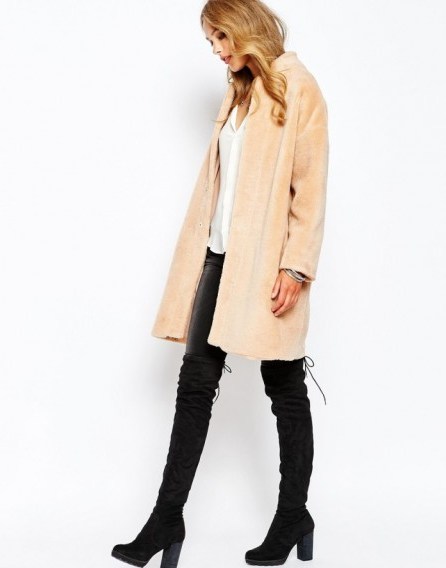 Suncoo Elvie nude faux fur coat. Luxe looks ~ luxury style coats ~ autumn – winter fashion ~ womens outerwear - flipped