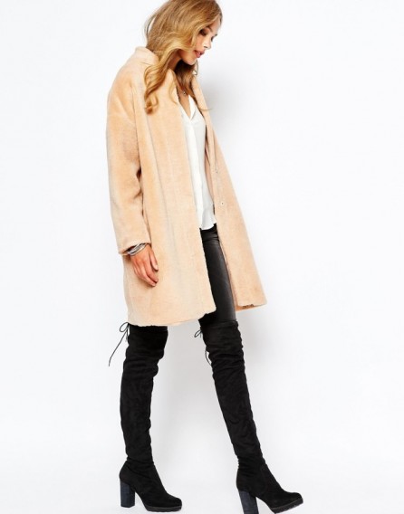 Suncoo Elvie nude faux fur coat. Luxe looks ~ luxury style coats ~ autumn – winter fashion ~ womens outerwear