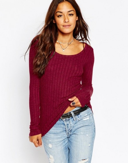 Abercrombie & Fitch Rib Detail Long Sleeved T-Shirt in red. Casual fashion | ribbed tops | scoop neckline