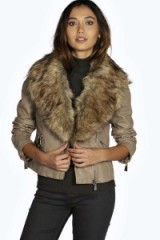 boohoo Boutique Amy Shawl Faux Fur Collar Biker Jacket camel. Autumn-winter jackets / warm outerwear / womens fashion