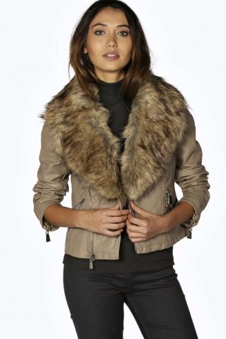 boohoo Boutique Amy Shawl Faux Fur Collar Biker Jacket camel. Autumn-winter jackets / warm outerwear / womens fashion - flipped