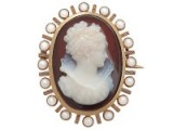 Antique French cameo brooch with pearls in 18ct yellow gold. Oval brooches – jewellery