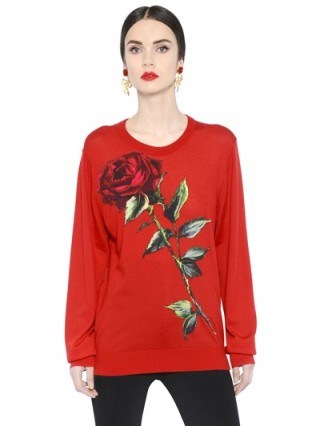 DOLCE & GABBANA ROSE PATCH ON CASHMERE SWEATER in red. Designer knitwear | womens luxury sweaters | floral jumpers | knitted fashion - flipped