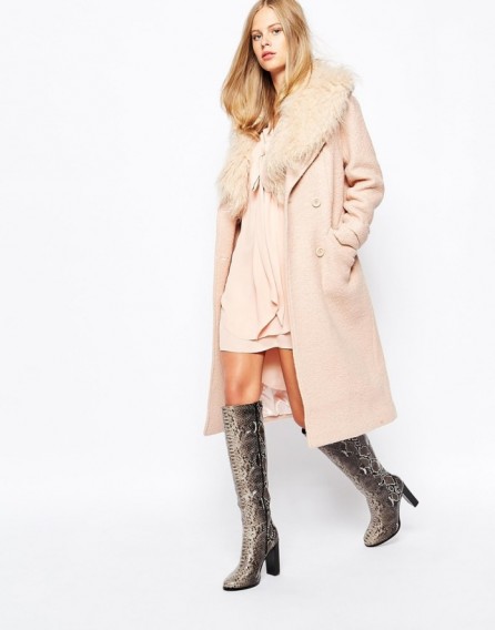 Lost Ink 70’s Coat with Faux Fur Collar. pale pink coats – winter outerwear