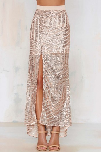 Tiger Mist – Girl Around Town Sequin Skirt blush. Party fashion – embellished evening skirts – going out glamour – sequins