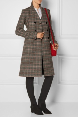 VICTORIA BECKHAM Double-breasted checked wool coat – as worn by Victoria Beckham at Lax airport, 26 October 2015. Celebrity fashion | star style | what celebrities wear | designer coats - flipped
