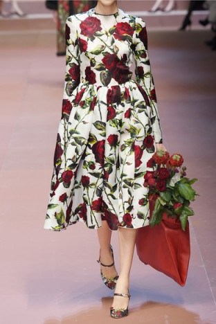 DOLCE & GABBANA Floral-print silk-organza dress white with red roses. fit & flare ~ luxury ~ feminine style ~ Italian fashion - flipped