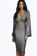 BOOHOO NIGHT JESS METALLIC SPARKLE PLUNGE NECK BODYCON DRESS. Plunging necklines | deep V-neckline | party dresses | going out fashion | evening glamour