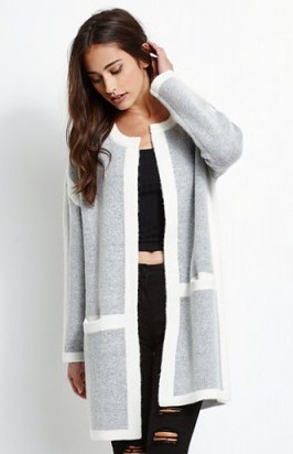 Kendall & Kylie Open Front Coatigan in gray & white. Knitted coats | long cardigans | knitwear | casual fashion | weekend style - flipped