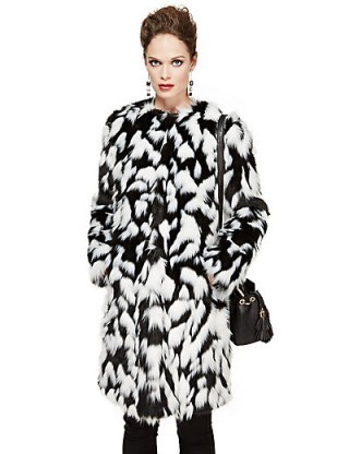 M&S PER UNA Speziale Faux Fur Overcoat. Winter coats / glamorous outerwear / warm fashion / Marks and Spencer - flipped