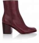 MAISON MARGIELA Side-Zip Ankle Boots in Bordeaux – as worn by Cameron Diaz when she arrived at LAX airport, 4 December 2015. Celebrity fashion | casual star style | red leather boots | chunky heel | what celebrities wear