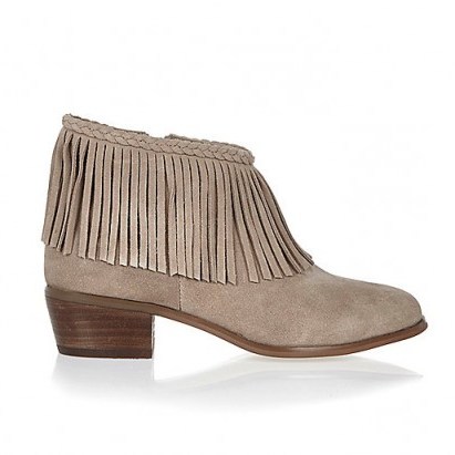 River Island Beige fringed ankle boots. Winter fashion – low heeled boots – fringe footwear - flipped