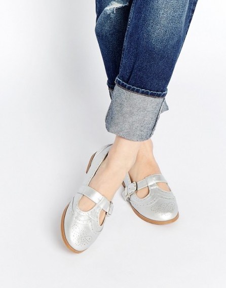 Daisy Street Silver Metallic Mary Jane Flat Shoes. Casual flats ~ Mary Janes - flipped