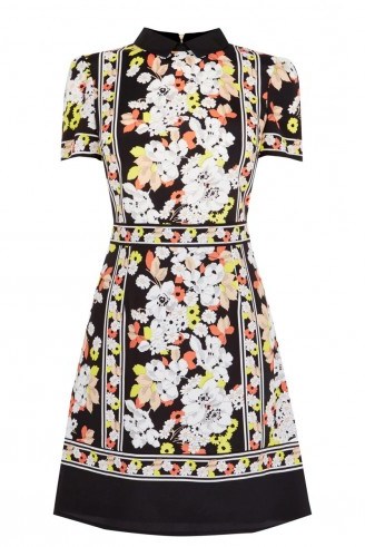 OASIS – EIDIE FLORAL PLACEMENT SHIFT. Flower prints ~ day dresses ~ fashion - flipped