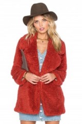 violet faux fur coat by tularosa in rust – winter coats – warm jackets – on-trend fashion