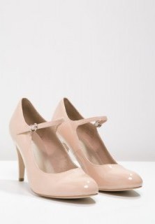 Nude patent Mary Jane pumps ~ Mary Janes ~ high heels ~ pale pink shoes ~ classic style - flipped