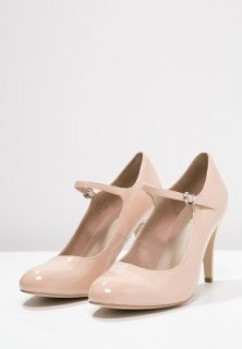 Nude patent Mary Jane pumps ~ Mary Janes ~ high heels ~ pale pink shoes ~ classic style