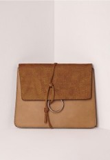 Missguided thread through clutch bag tan. 1970s vintage look – Luxe style handbags – luxury style bags – affordable chic – 70s style accessories