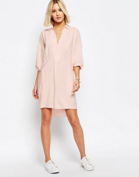 Whistles Woven Sack Dress – pale pink day dresses – casual fashion – loose fit shirt style - flipped