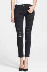 Frame ‘Le Color Rip’ Skinny Jeans – as worn by Taylor Swift out in Los Angeles, 5 April 2016. Black denim skinnies | celebrity fashion | what celebrities wear | casual star style