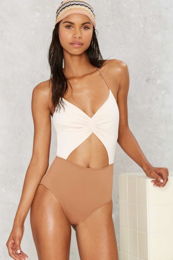 KORE Swim Flora Cutout Swimsuit brown/baby pink. Cut out swimsuits – chic swimwear – holiday accessories – poolside fashion – summer style
