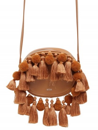 N°21 TASSELED TAN LEATHER SHOULDER BAG – designer handbags – brown luxury bags – tassels & pom poms – casual chic