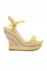ALICE + OLIVIA – JANAYA SANDAL in Lemon & Natural. Wedge Platforms | summer wedges | high heels | yellow textured sandals | high heel platform shoes