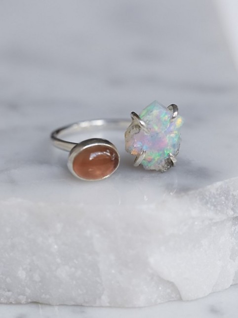 Double Stone Mood Ring from Free People – luxe style rings – sterling silver & opal jewellery – opals – quartz stones