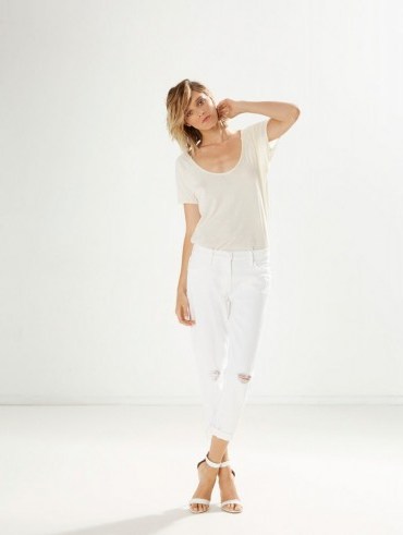 MOTHER The Dropout Stayin Cool / white denim / boyfriend jeans / relaxed fit fashion / walk on the beach / keep it casual / - flipped