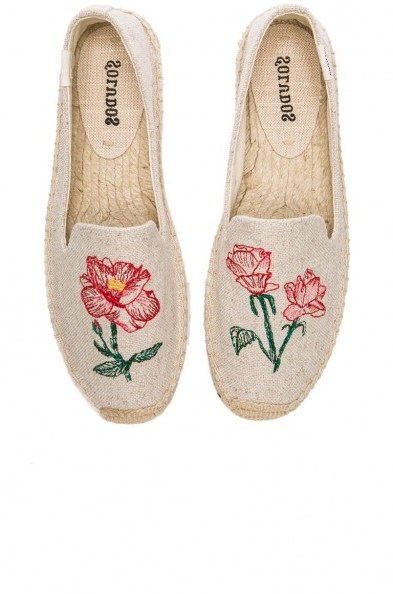 SOLUDOS – EMBROIDERED SMOKING SLIPPER in Sand. Summer flats | floral espadrilles | flat espadrille | neutral tone shoes | holiday shoes - flipped