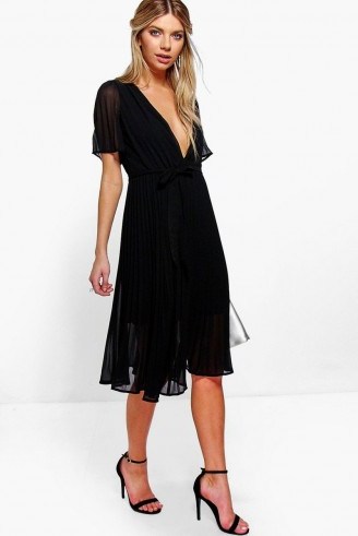 BOOHOO BOUTIQUE ERITY PLEATED PLUNGE NECK MIDI DRESS – little black dresses – party style fashion – evening wear – deep v neckline – plunging front necklines - flipped