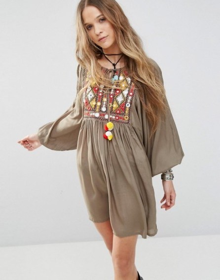 Glamorous Smock Dress With Blouson Sleeves And Embroidery – summer festival dresses – boho style fashion - flipped