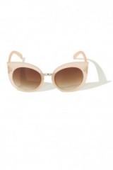 QUAY AUSTRALIA Dream Of Me Nude Round Cat Eye Sunglasses – retro style eyewear – summer holiday accessories – chic style – pale pink