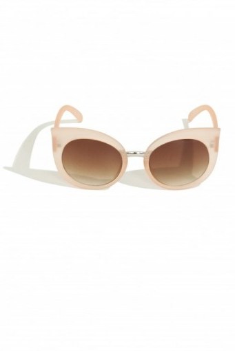 QUAY AUSTRALIA Dream Of Me Nude Round Cat Eye Sunglasses – retro style eyewear – summer holiday accessories – chic style – pale pink - flipped