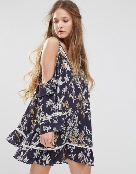 Stevie May Wanderer Cold Shoulder Dress navy – floral prints – pretty summer dresses – open shoulder – boho style fashion - flipped