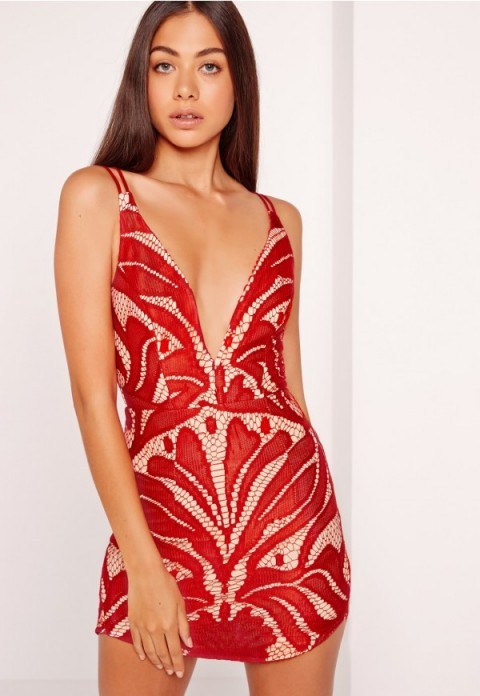 missguided strappy plunge lace contrast bodycon dress red – glamorous going out dresses – plunge front party fashion – evening glamour – deep v – plunging neckline - flipped