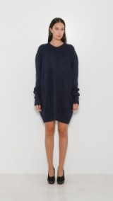 A Detacher Kieran Sweater Dress navy. Chunky knit sweater dresses | oversized knitwear | long sleeved crew neck jumper dress | drop shoulder | autumn/winter knitted fashion