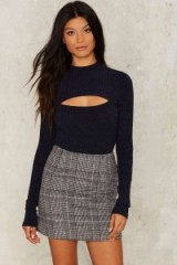 Nasty Gal Blue Bullseye Cutout Sweater – front cut out ribbed sweaters – stylish jumpers – fitted knitwear – autumn/winter fashion