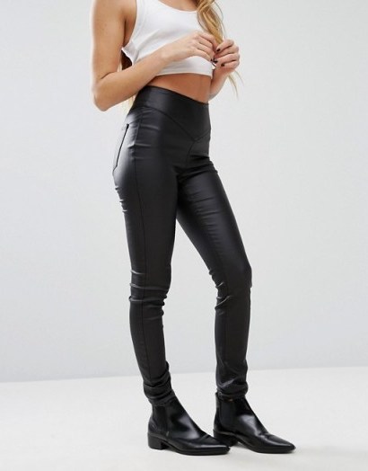 Noisy May Leather Look Jegging in black. Faux leather jeggings | skinny trousers | on-trend pants | trending fashion | biker style - flipped