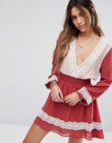 Tularosa Davey Dress dusted berry/nude – feminine spring/summer fashion – plunge neck dresses – crochet lace trim – boho style clothing