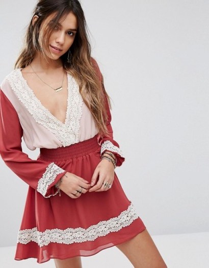 Tularosa Davey Dress dusted berry/nude – feminine spring/summer fashion – plunge neck dresses – crochet lace trim – boho style clothing - flipped