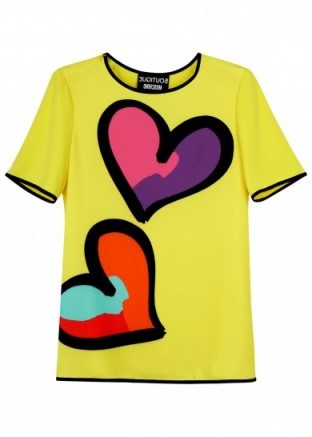 BOUTIQUE MOSCHINO Yellow heart-print top ~ colourful yellow printed tops ~ tees with big hearts ~ designer fashion ~ graphic tee - flipped