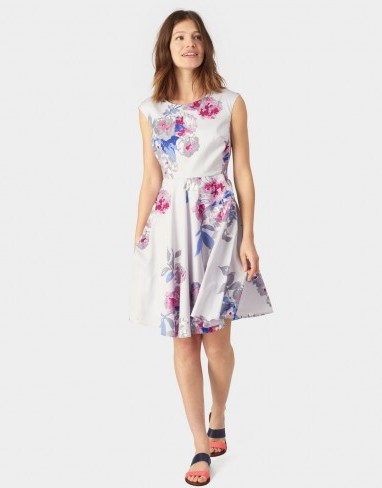 JOULES AMELIE FIT AND FLARE DRESS SOFT GREY BEAU BLOOM ~ sleeveless floral print summer dresses ~ flower printed fashion - flipped