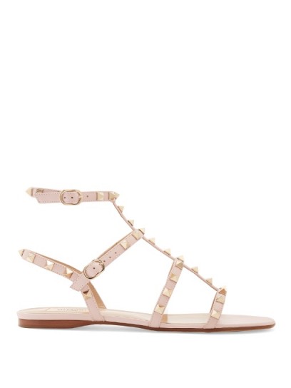 VALENTINO Rockstud leather flat sandals light pink. Chic summer flats | studded gladiator flat | holiday shoes