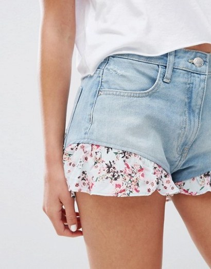 Bershka Floral Printed Detail Denim Short – light blue shorts – summer fashion - flipped