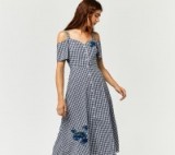 Warehouse DELIA EMBROIDERED MIDI DRESS / check print cold shoulder dresses