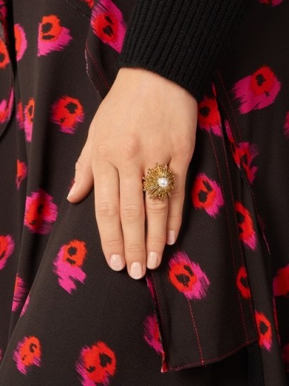 OSCAR DE LA RENTA Faux-pearl embellished sun-star ring ~ statement jewellery ~ designer rings - flipped